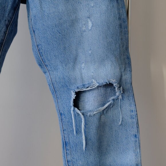Levi's 501 Filiforme Skinny Jeans with Rips - Picture 5 of 7